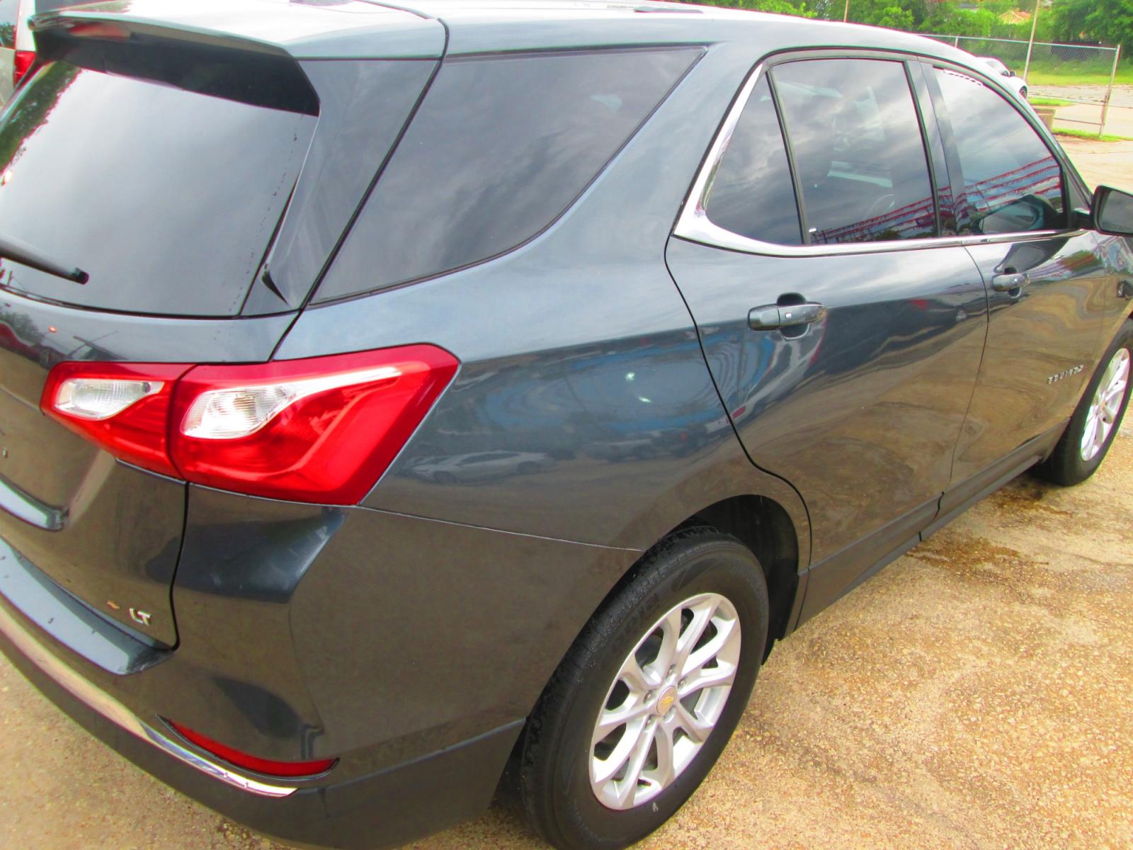 2019 GRAY Chevrolet Equinox (3GNAXKEV6KL) , located at 1815 NE 28th St., Fort Worth, TX, 76106, (817) 625-6251, 32.795582, -97.333069 - Photo #4